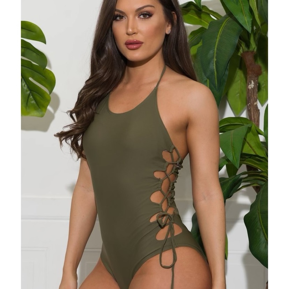 One piece swimsuit